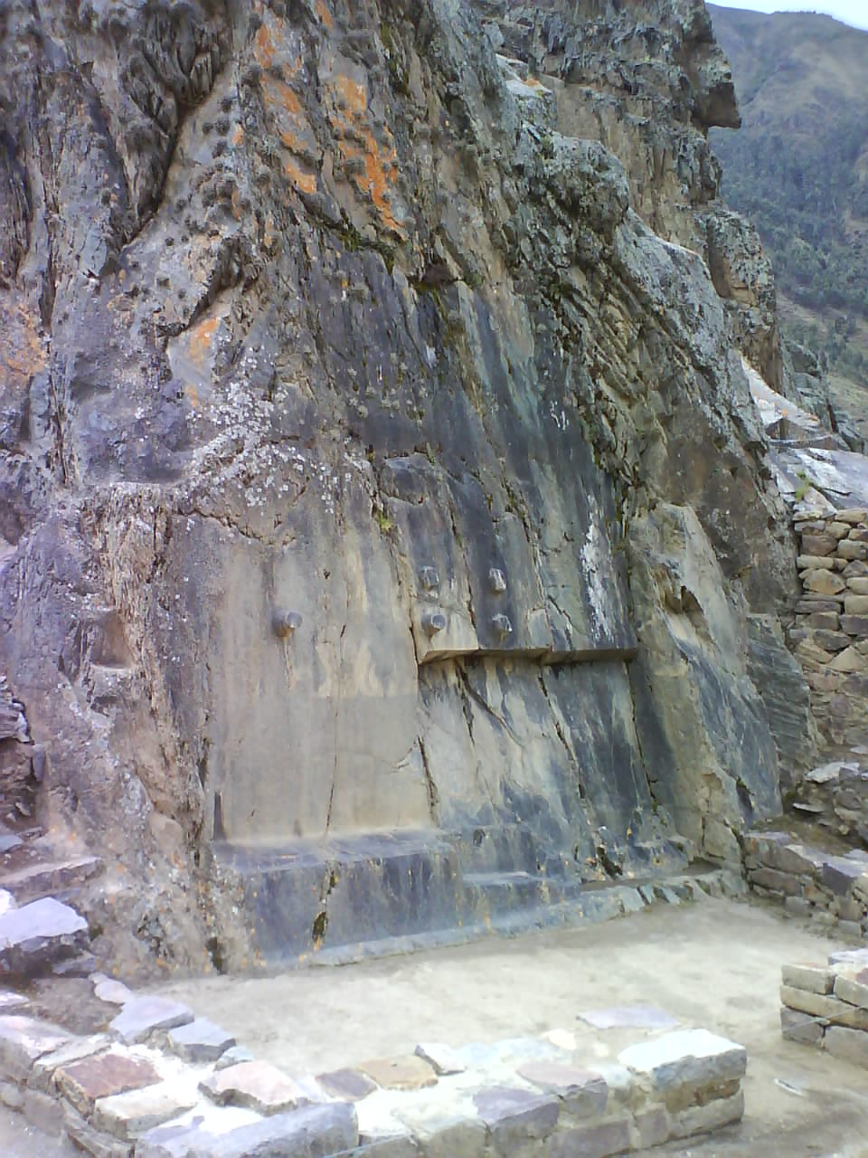 Roca fundida en Ollataytambo